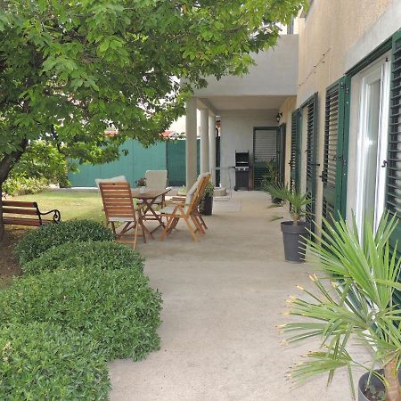 Apartment Ferara Betina  Exterior photo