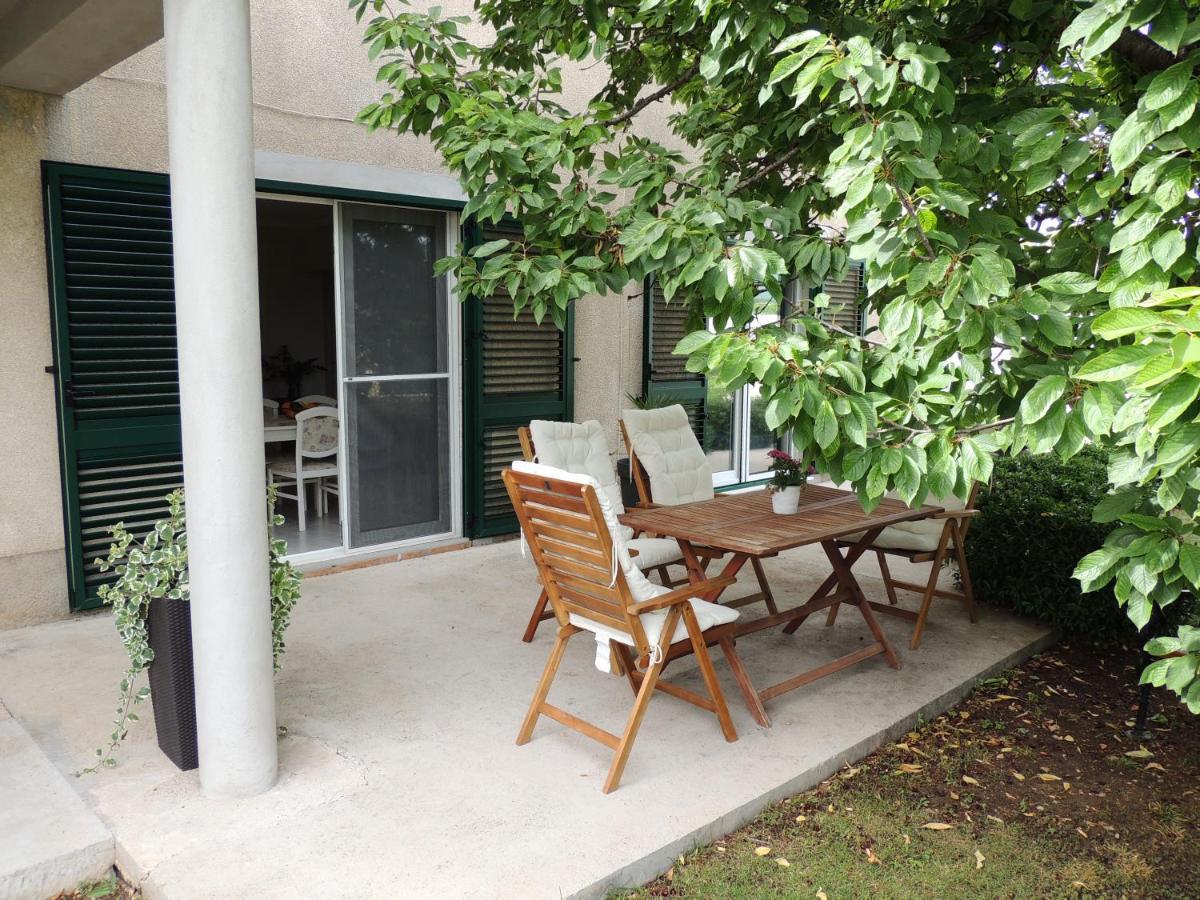 Apartment Ferara Betina  Exterior photo