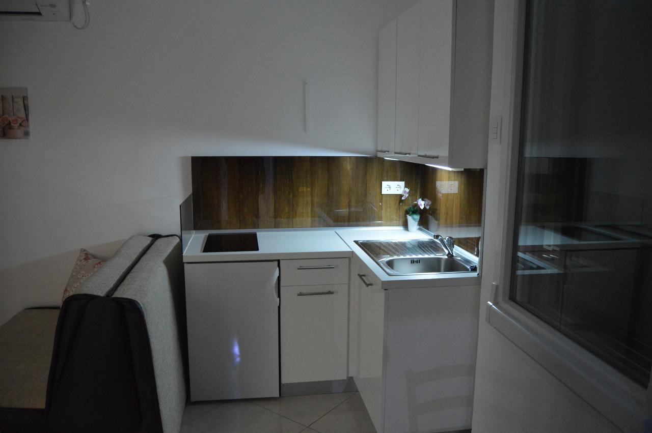 Apartment Ferara Betina  Exterior photo